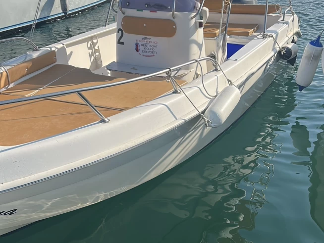 Motorboat for rent La Spezia at the best price