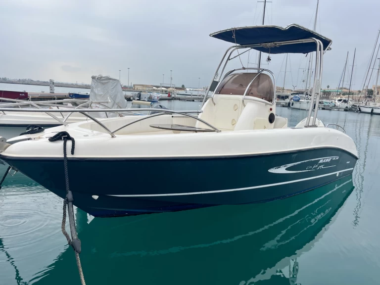 Motorboat rental with or without captain Mano Marine Siracusa