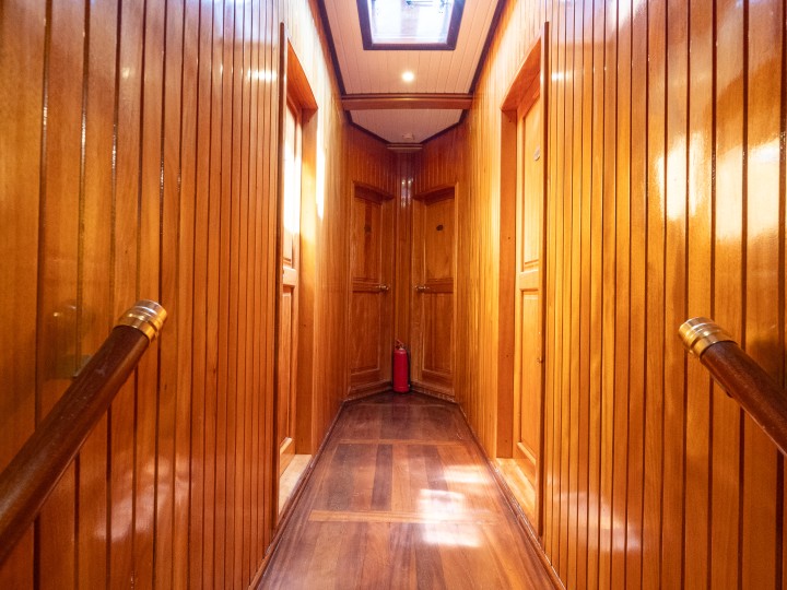 Sailboat for rent Corfu at the best price