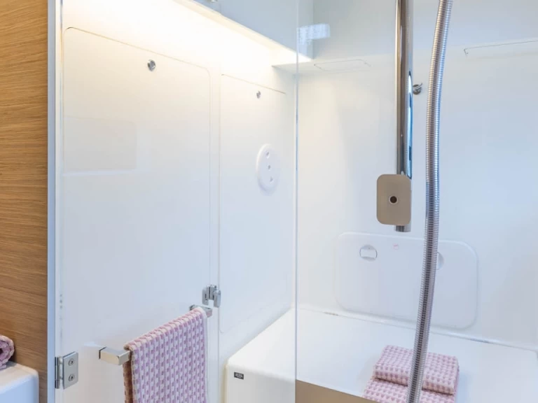 Catamaran rental with or without captain Lagoon Néa Péramos