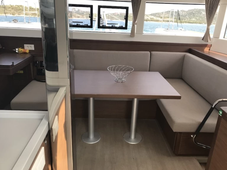 Yacht charter San Teodoro cheap Lagoon 40