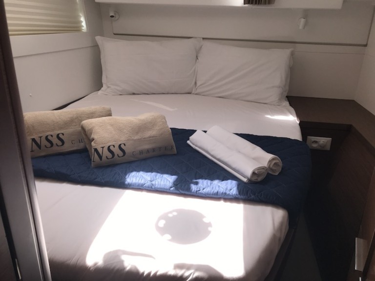 Catamaran rental in San Teodoro - Lagoon Lagoon 40