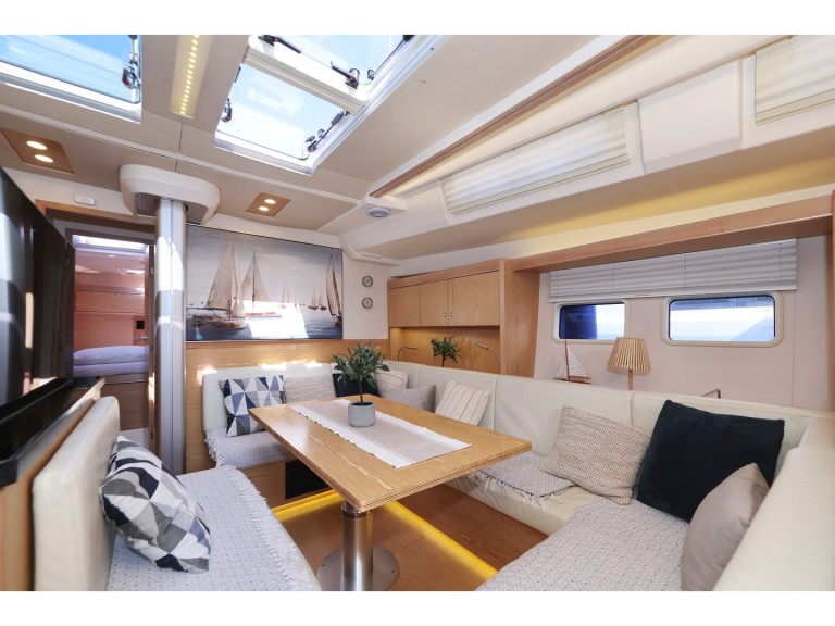 Sailboat rental in Sukošan - Hanse Hanse 575