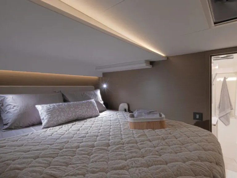 Catamaran for rent Eden Island at the best price