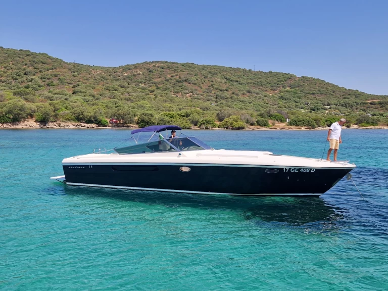 Itama Itama 38 charter bareboat or captained in  Porto Rotondo