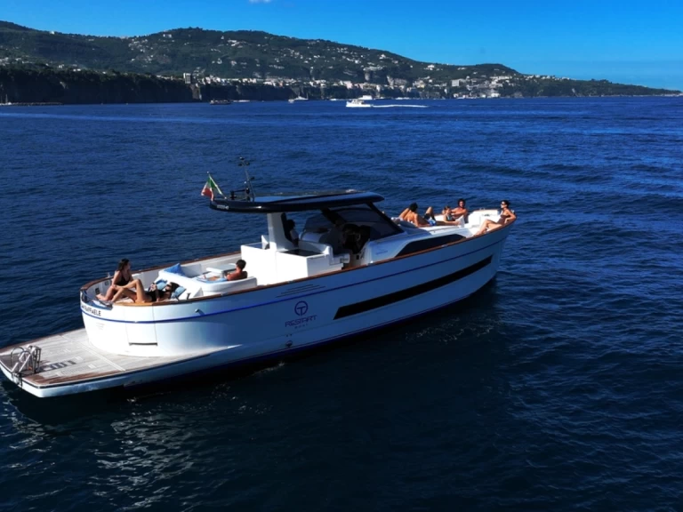 Boat rental Apreamare Apreamare Gozzo 45 in Sorrento on Samboat