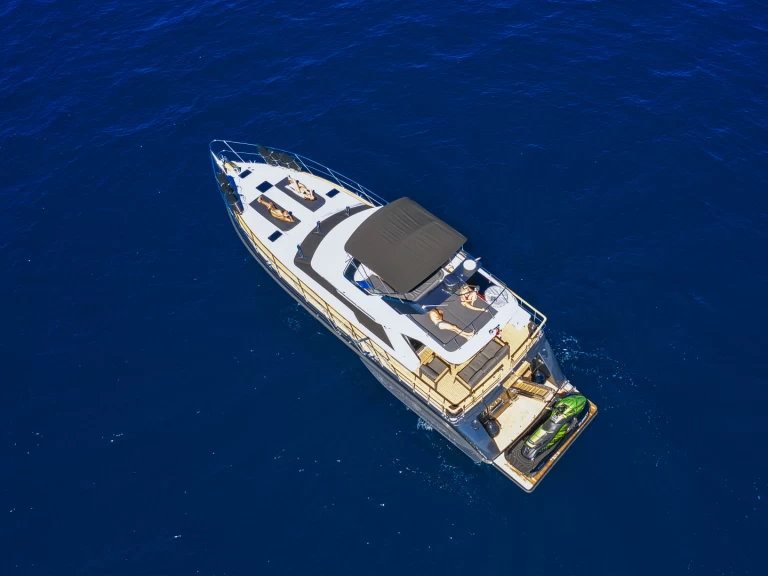 Luxury Yacht for rent Zadar at the best price