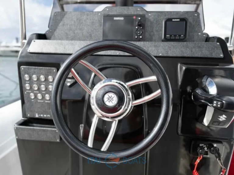 icon 24S in Petrcane on SamBoat