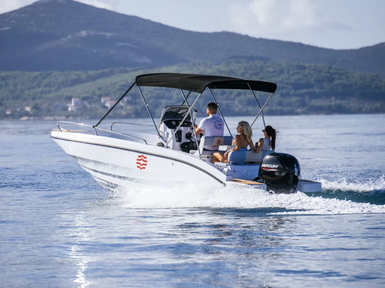 Yacht charter Zadar cheap Venturo 21