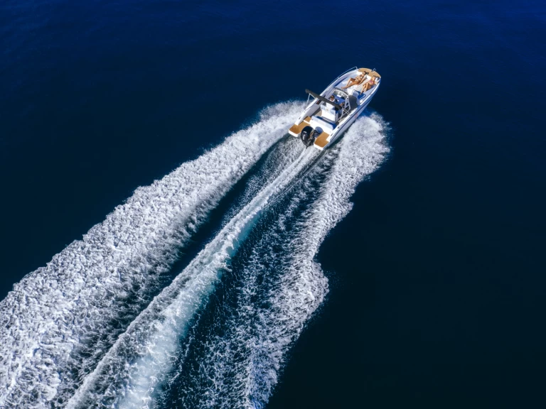 Yacht charter Petrcane cheap Venturo 21