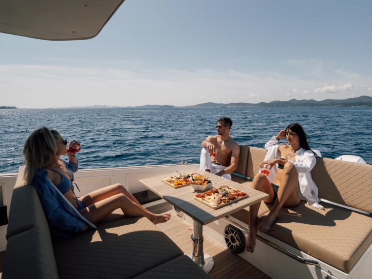 Luxury Yacht rental in Zadar - Vicenzo 390 WA