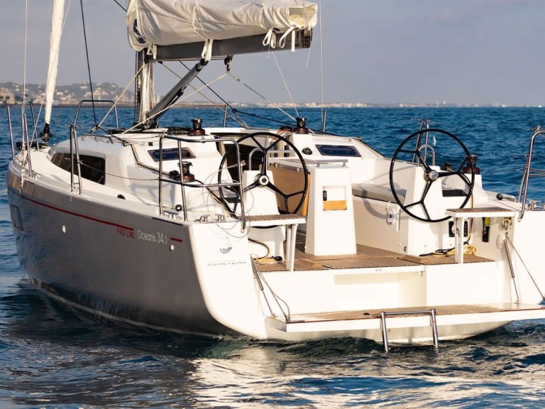 Sailboat rental in Ajaccio - Bénéteau Oceanis 34.1
