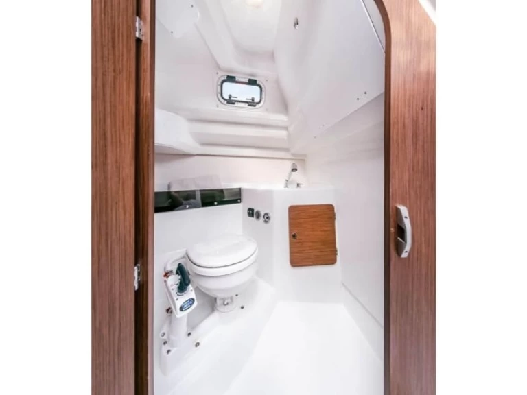 Yacht charter Ajaccio cheap Antares 8