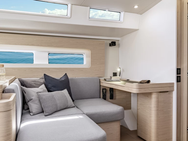 Boat rental Bénéteau Oceanis 54 in Sant Antoni de Portmany on Samboat