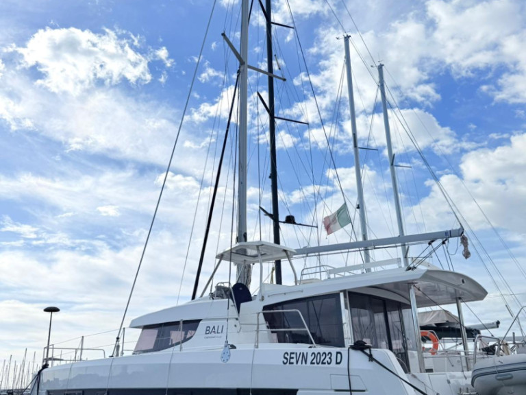 Catamaran for rent Provincia di Sassari at the best price