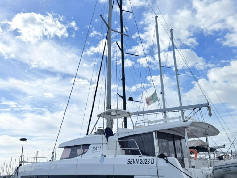 Catamaran for rent Provincia di Sassari at the best price
