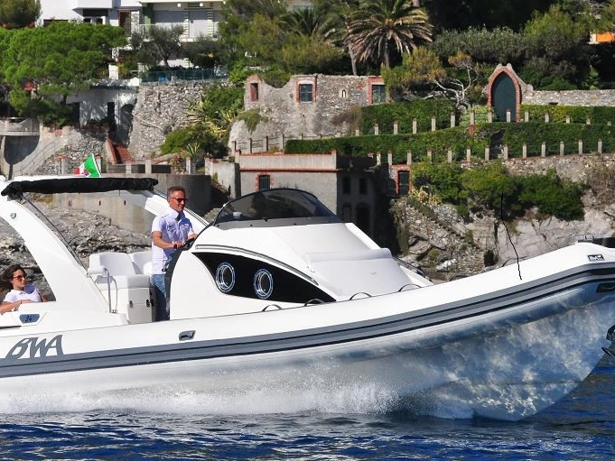Bwa Premium 34' EFB in Porto-Vecchio on SamBoat