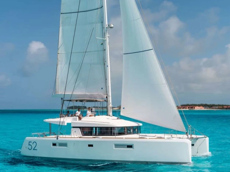 Catamaran for rent Saint-Tropez at the best price