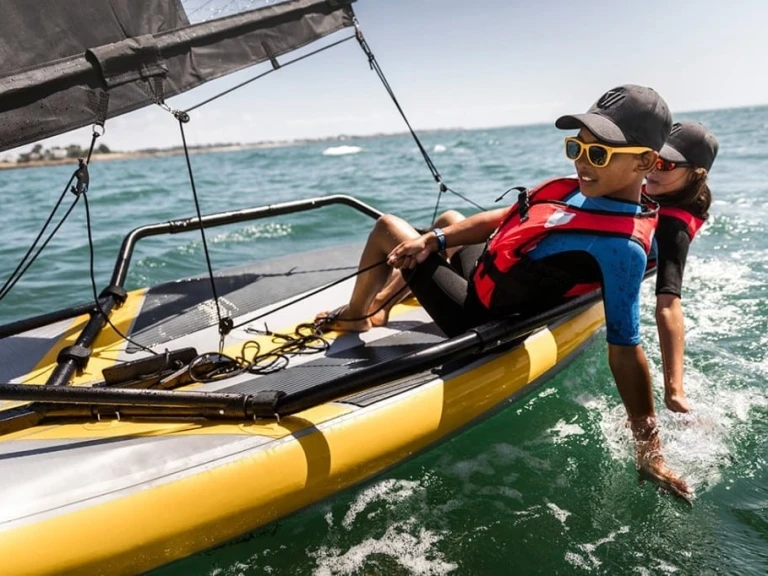 Rent a Tiwal TIWAL 3.2 Carnac