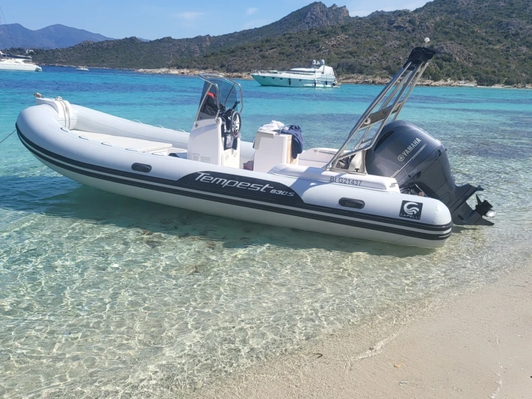 Bareboat Rental RIB Capelli with a boat licence
