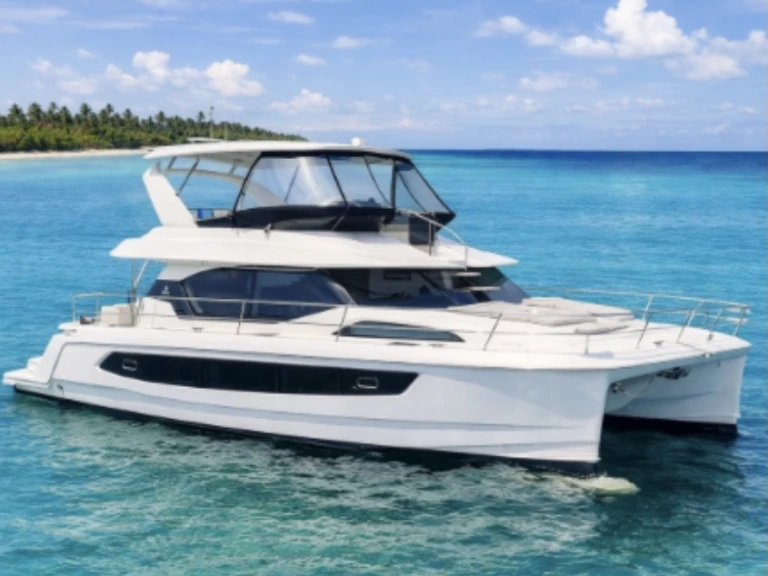 Catamaran rental with or without captain Aquila Nassau