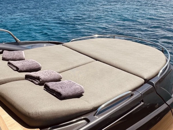 Rent a Cranchi Mediterranee 50 Mykonos (City)