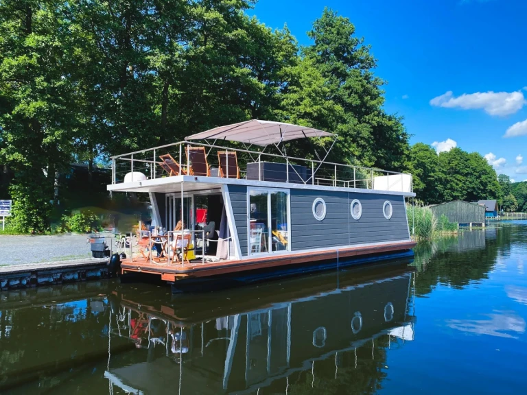 Houseboat rental in Buchholz - WOMA D13 Standard