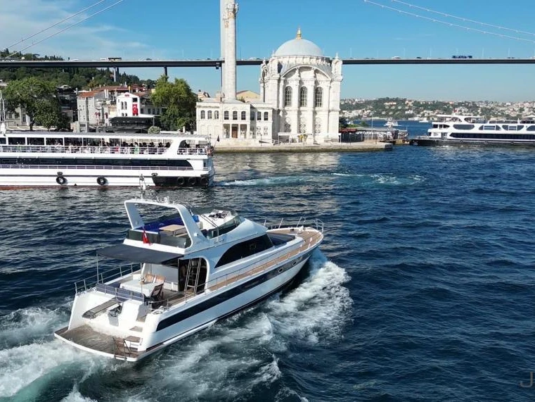 Yacht charter Beşiktaş cheap Special