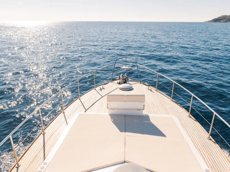 Boat rental San Lorenzo San Lorenzo 42s in Procida on Samboat