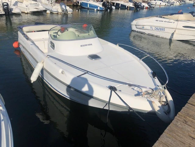 Bareboat Rental Motorboat B2 Marine with a boat licence