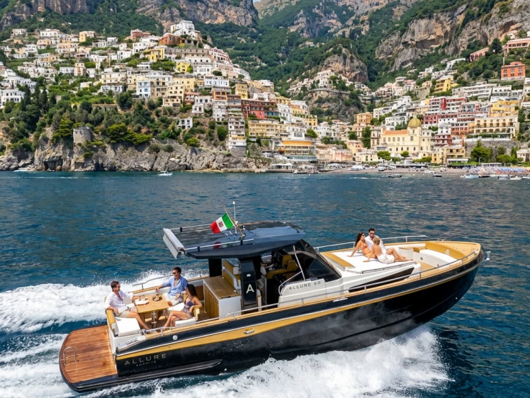 Rent a Allure 38 Sorrento