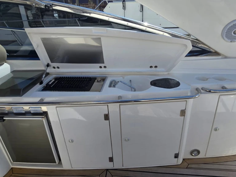 Rent a Sunseeker Camargue 50 Alicante