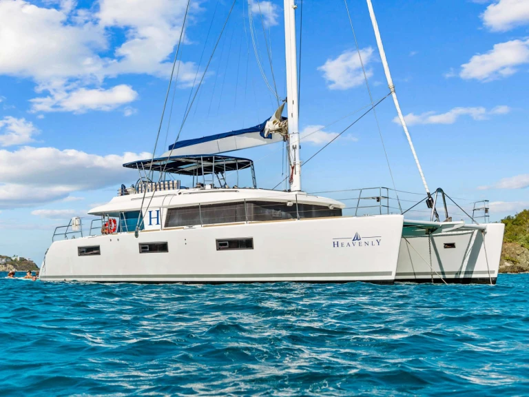 Boat rental Lagoon HEAVENLY in Saint Martin on Samboat
