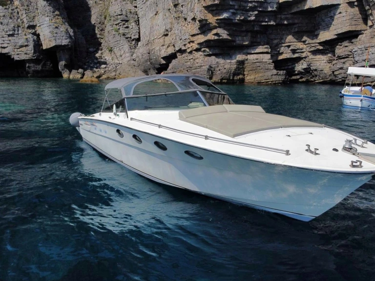 Motorboat rental in Portofino - Tornado Marine Tornado 38