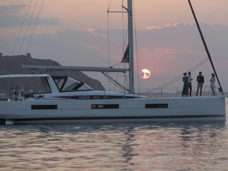 Rent a Jeanneau TEQUILA GT-TIME Palma de Mallorca