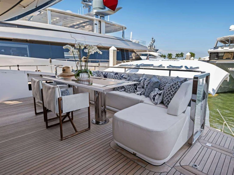 Bareboat Rental Luxury Yacht Mangusta with a boat licence