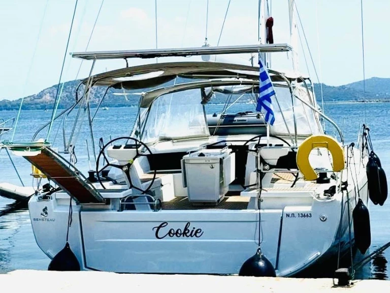 Bareboat Rental Sailboat Bénéteau with a boat licence