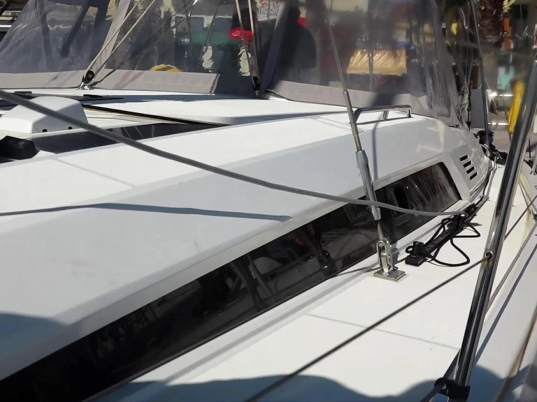 Sailboat for rent Préveza at the best price