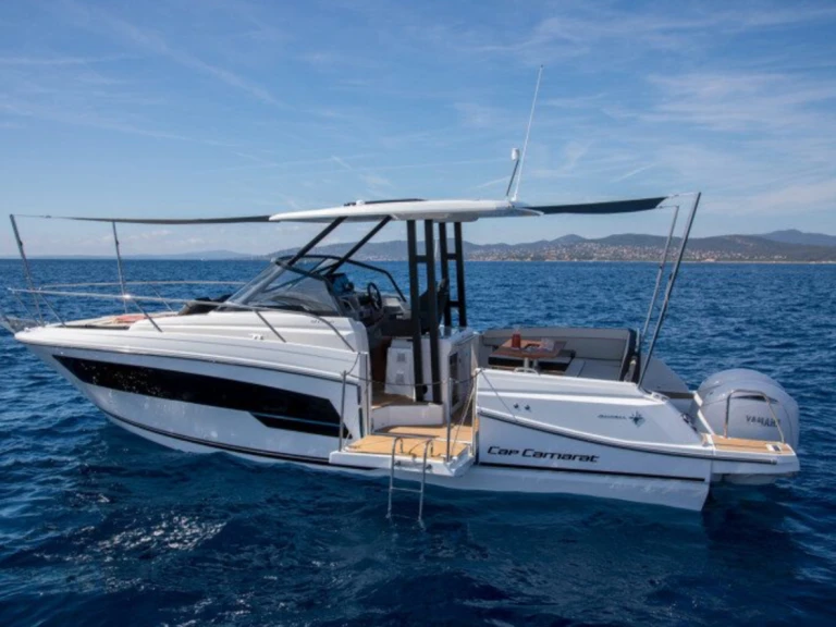 Motorboat rental with or without captain Jeanneau France