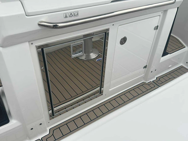 Jeanneau Cap Camarat 9.0 WA in France on SamBoat