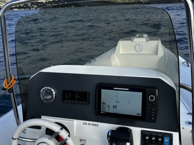 Yacht charter Nice cheap NJ 700 XL