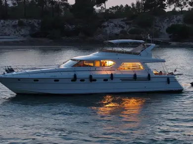 Luxury Yacht rental with or without captain Princess Lisbon