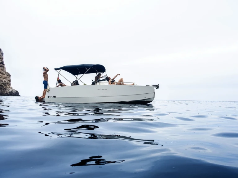 Rent a Nuva Nuva M6 Fornells