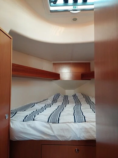 Bavaria Bavaria 32 Cruiser charter bareboat or captained in  Stockholm