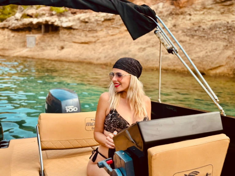 Motorboat for rent Sant Antoni de Portmany at the best price