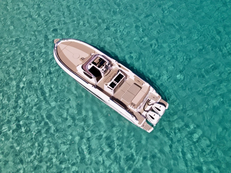 Boat rental Ranieri 330 LX in Ibiza Town on Samboat