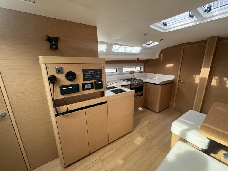 Yacht charter Fanári cheap Sun Odyssey 490