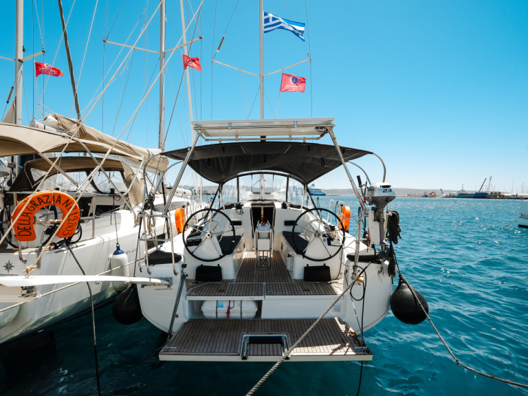 Sailboat rental in Préveza - Jeanneau Sun Odyssey 350