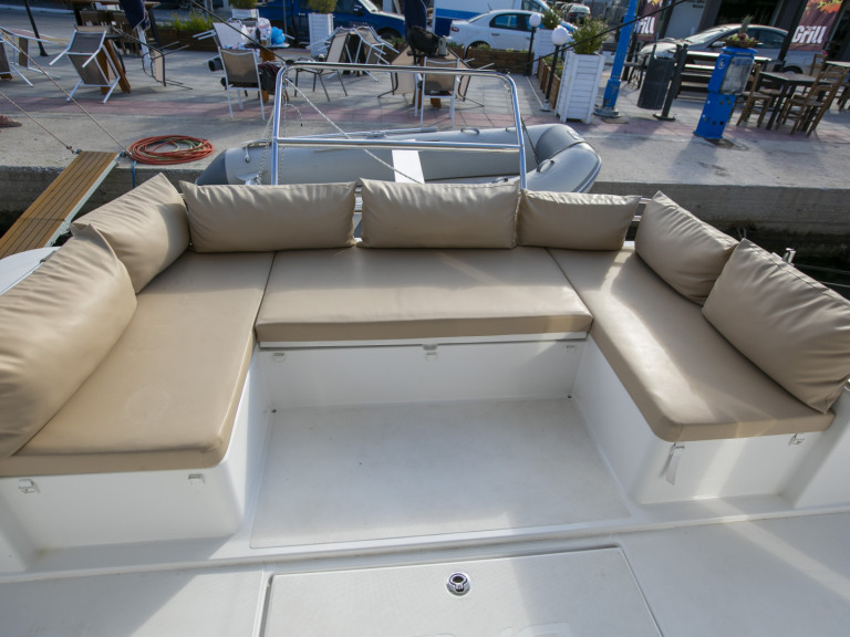 Yacht charter Plataniás cheap Bali 4.3