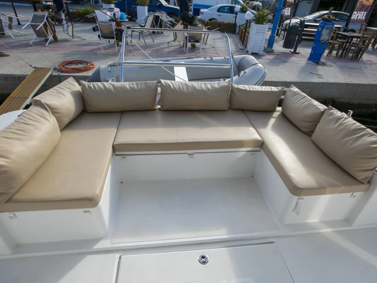 Yacht charter Plataniás cheap Bali 4.3